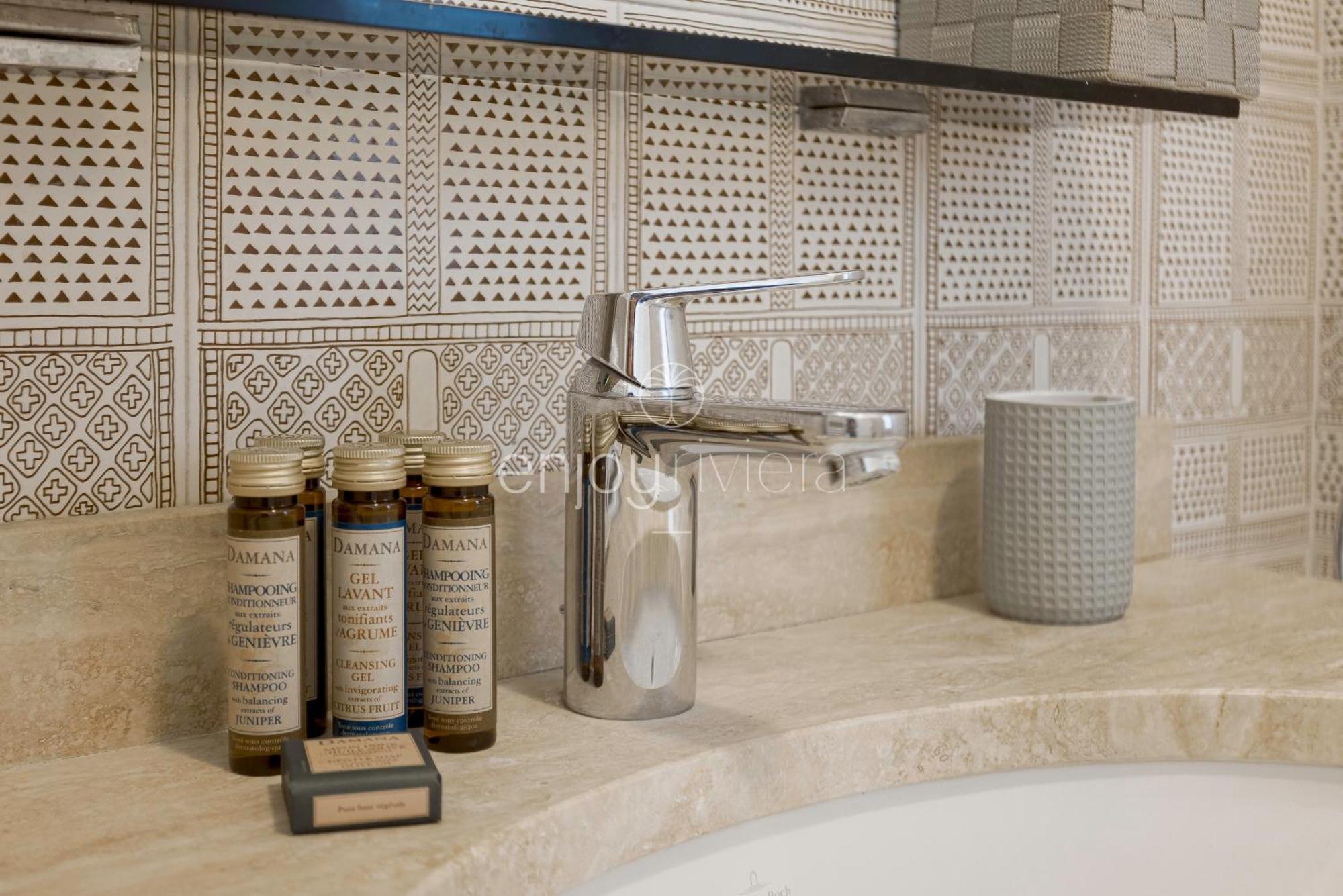 Palais Miramar - Suite & G17 - Vue Mer - Croisette Emplacement Unique -20 Plage - Wifi - Clim Cannes Ngoại thất bức ảnh